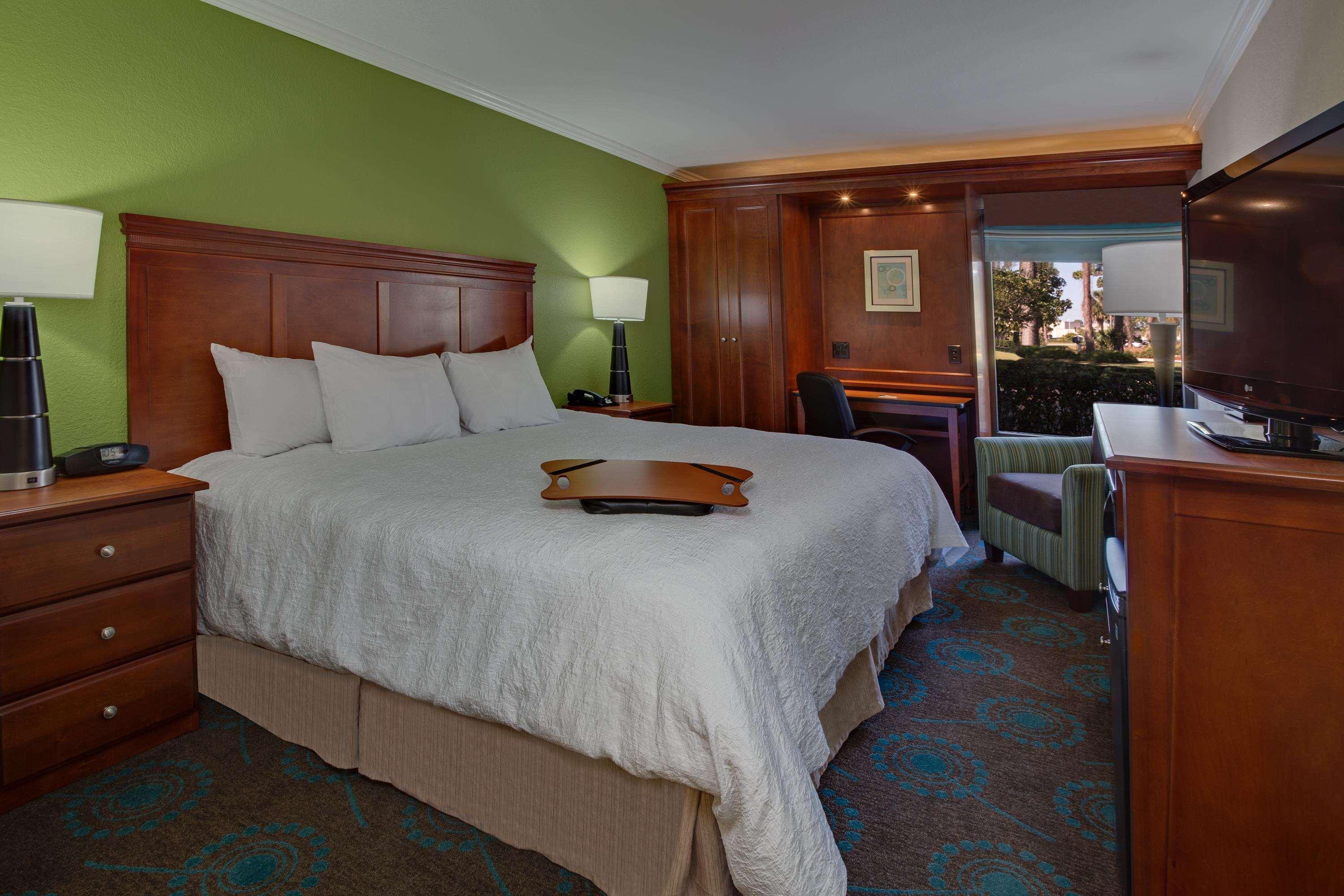 Hampton Inn Daytona Speedway-Airport Дейтона-Бич Экстерьер фото