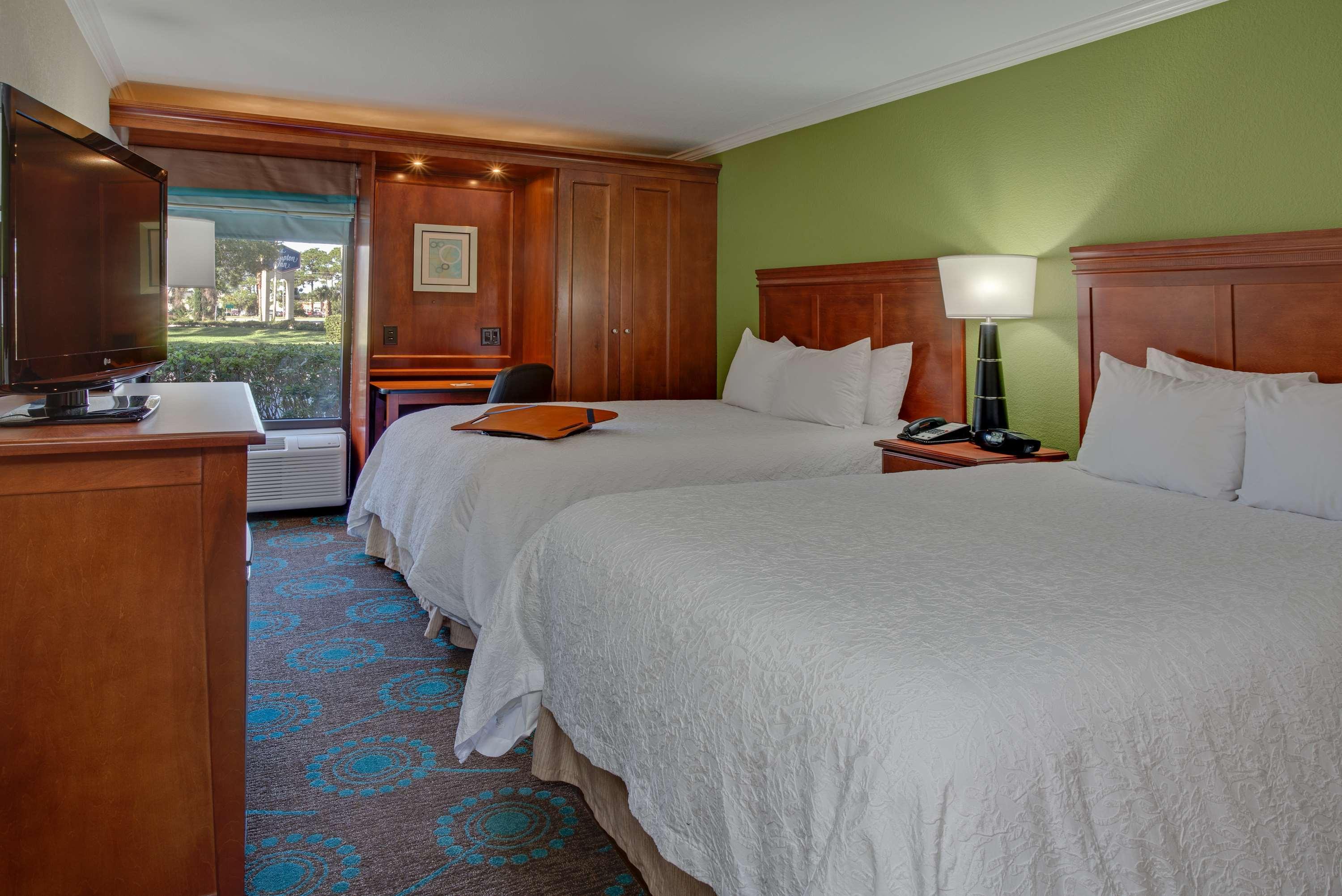 Hampton Inn Daytona Speedway-Airport Дейтона-Бич Экстерьер фото