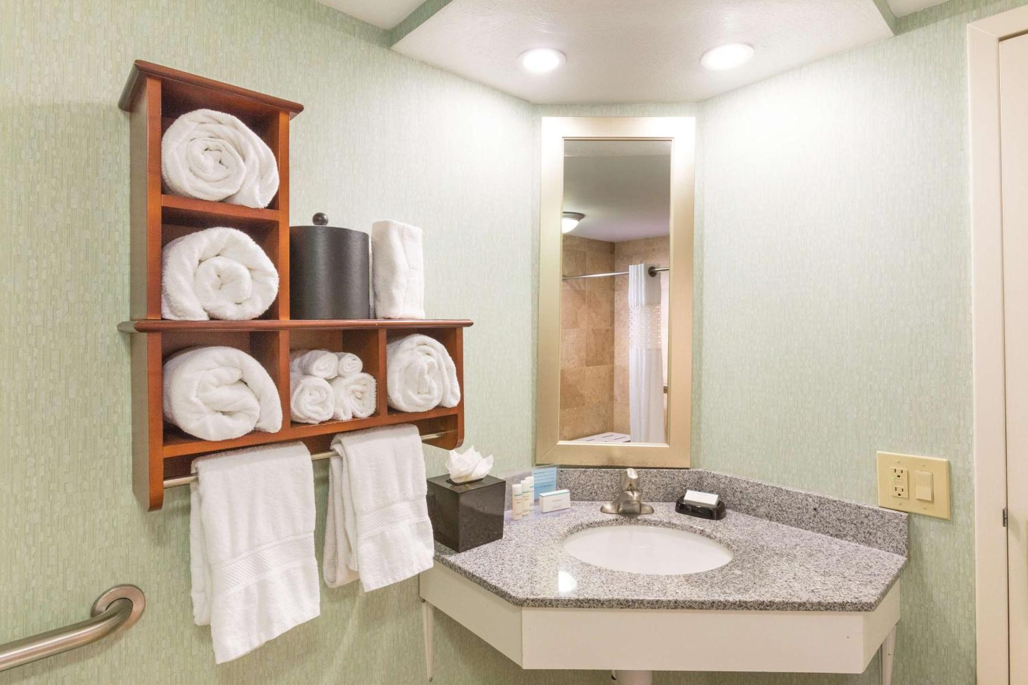Hampton Inn Daytona Speedway-Airport Дейтона-Бич Экстерьер фото