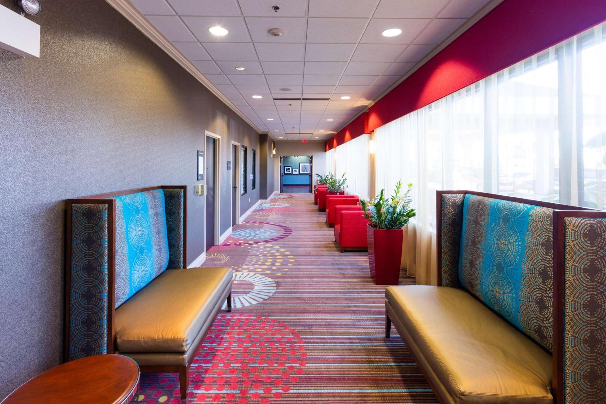 Hampton Inn Daytona Speedway-Airport Дейтона-Бич Экстерьер фото