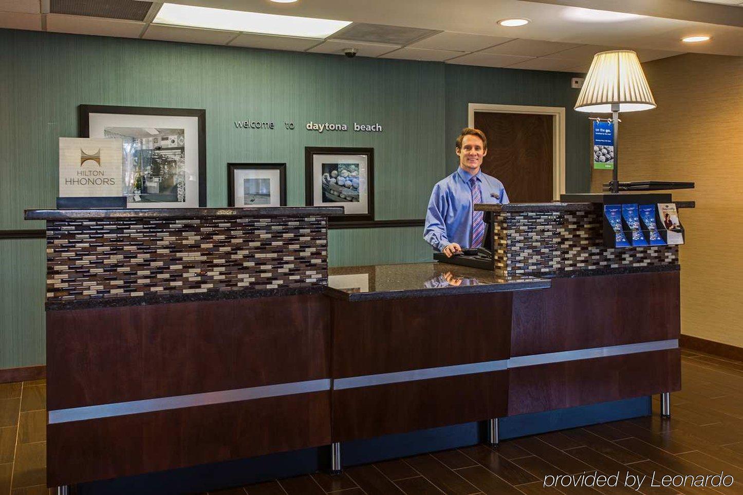 Hampton Inn Daytona Speedway-Airport Дейтона-Бич Экстерьер фото