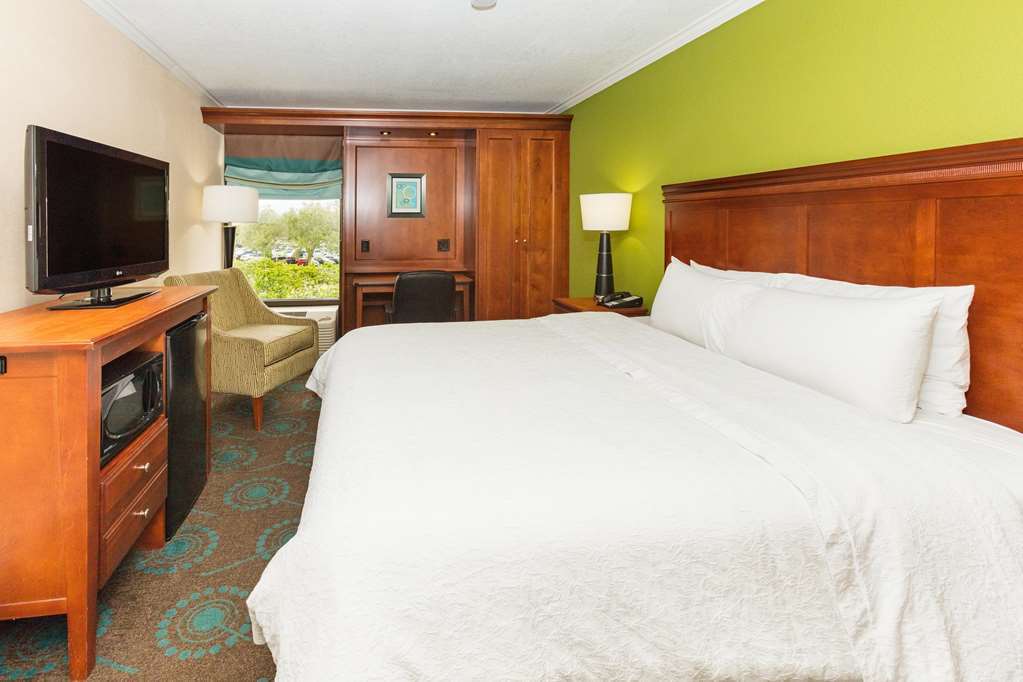 Hampton Inn Daytona Speedway-Airport Дейтона-Бич Номер фото